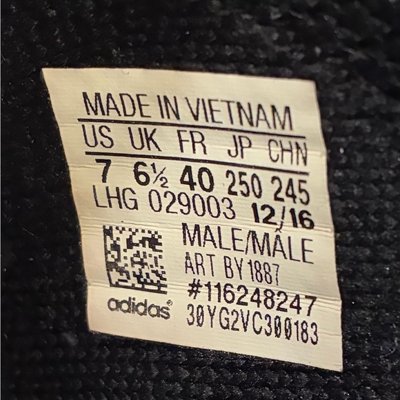 Adidas NMD R1 Primeknit Black Gum Pack Core Black Men’s Sneakers - Used main image 4